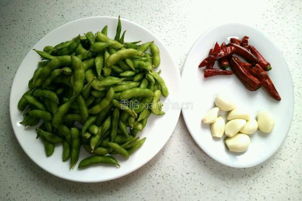 凉拌毛豆的做法图解1