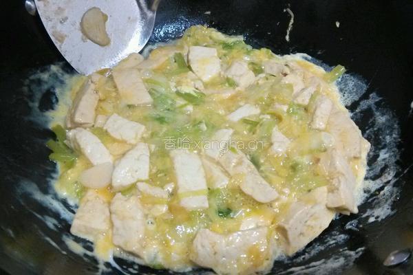 豆腐焖蛋的做法图解3