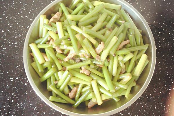 蒜薹炒肉的做法图解5