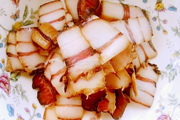 炒腊肉的做法图解1