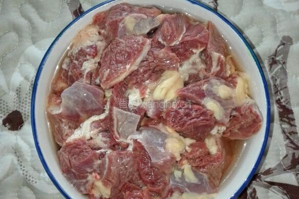 素菜牛肉砂锅的做法图解3