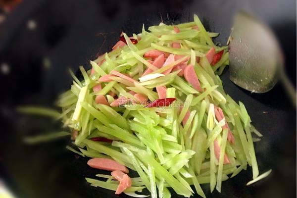 莴笋火腿丝的做法图解7