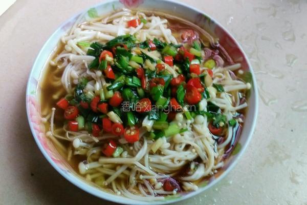 辣椒葱油淋金针菇