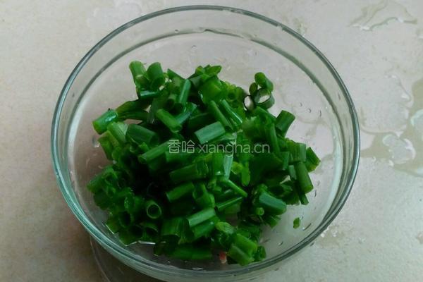 辣椒葱油淋金针菇的做法图解2