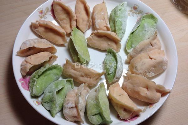 双色饺子的做法图解9