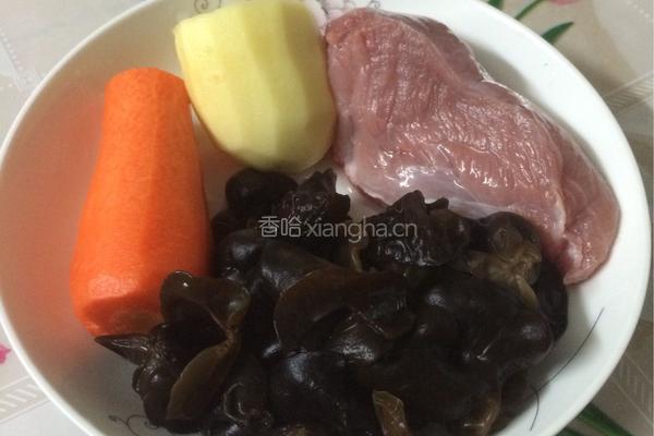 鱼香肉丝的做法图解1
