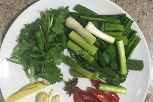 白菜羊肉汤的做法图解2