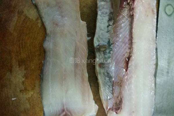 水煮鱼片的做法图解1
