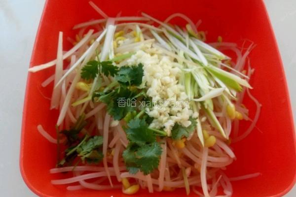 凉拌黄豆芽的做法图解4