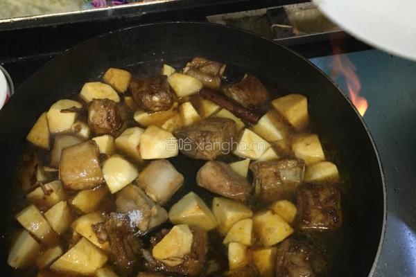 红烧排骨芋头的做法图解12