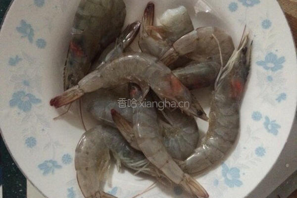 白菜炖海带大虾的做法图解2