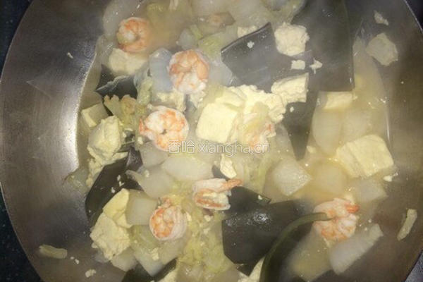 白菜炖海带大虾的做法图解3
