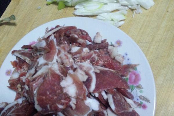 葱爆羊肉的做法图解1