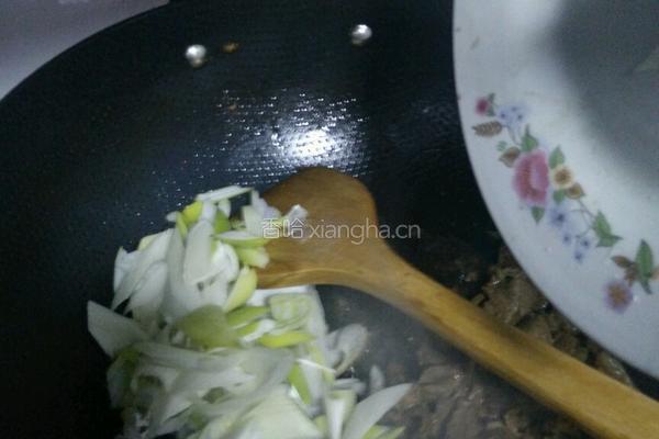 葱爆羊肉的做法图解5