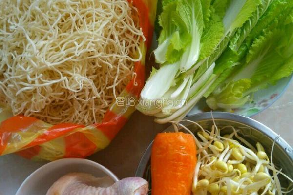 鸡肉焖面的做法图解1