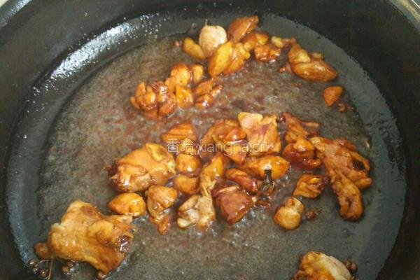 鸡肉焖面的做法图解4