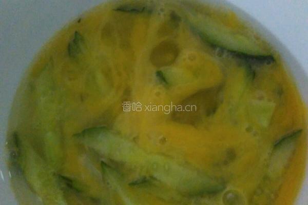 黄瓜鸡蛋饼的做法图解2