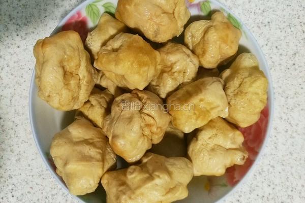灰豆腐红烧肉的做法图解1