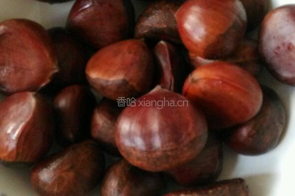 微波炉原味板栗的做法图解2