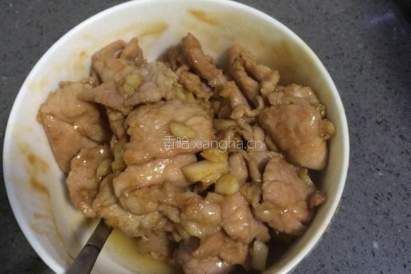 青椒黄瓜炒肉的做法图解7