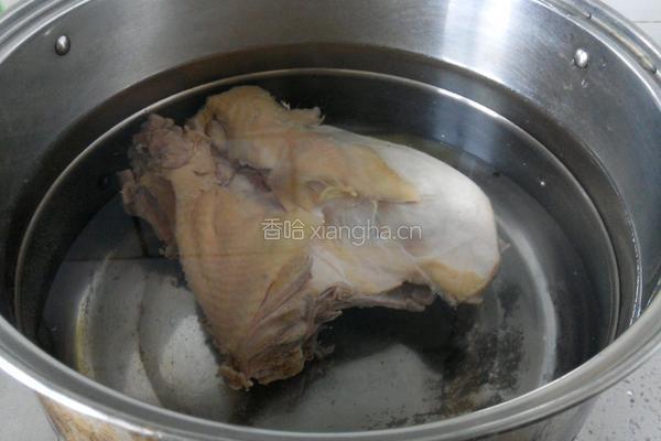 当归枸杞炖鸡的做法图解2
