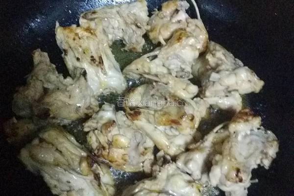 土豆炖鸡骨的做法图解5