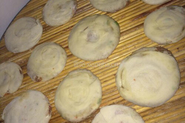 香酥牛肉胡萝卜馅饼的做法图解8