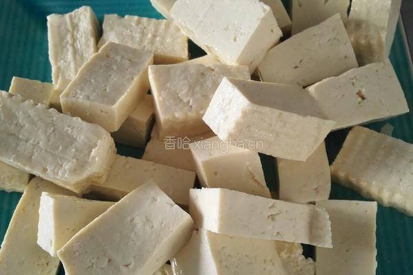香炸豆腐的做法图解1