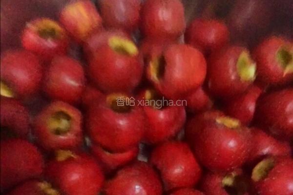 山楂果茶的做法图解1