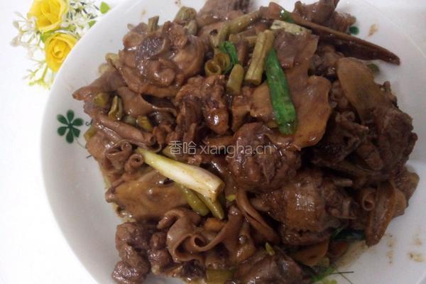 鸭肉鸭肠焖酸豆角的做法图解12