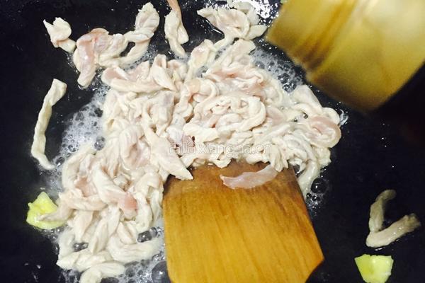 韭黄炒肉丝的做法图解6