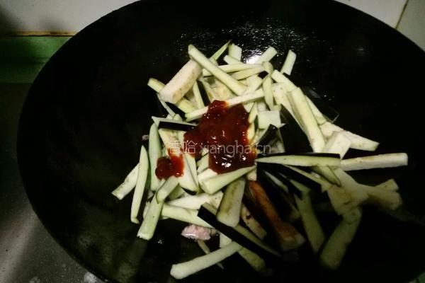 肉丁酱香茄子的做法图解8