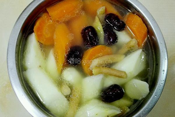 红萝卜山药排骨汤的做法图解8