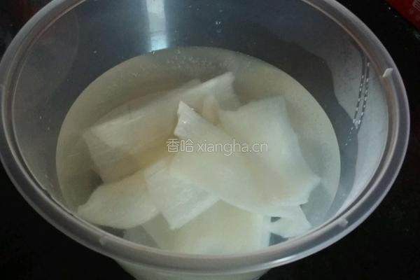 白菜炖宽粉儿的做法图解3