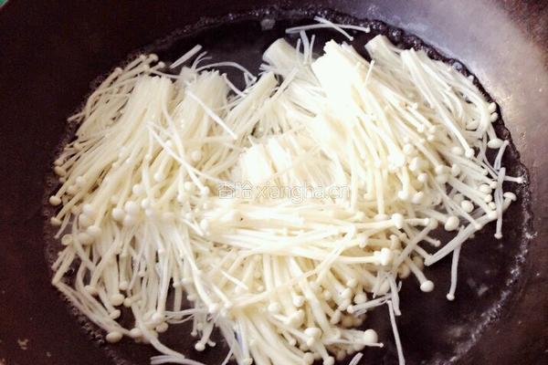 炝拌金针菇的做法图解4