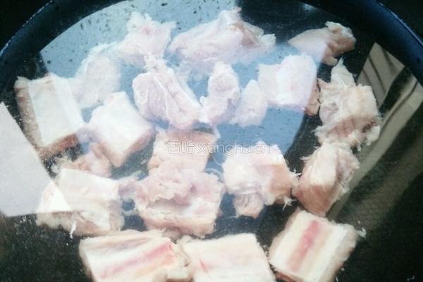 豌豆烧排骨的做法图解4