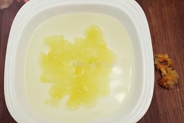 银耳雪梨羹的做法图解3