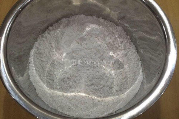 紫薯莲蓉糯米饼的做法图解2