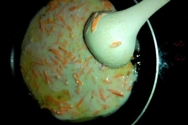 红萝卜煎饼的做法图解4