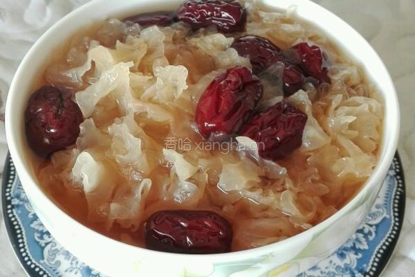 红糖枣子银耳汤的做法图解8