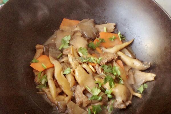 平菇炒肉的做法图解9
