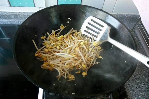 宽粉黄豆芽的做法图解4