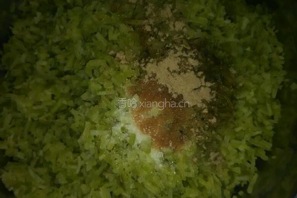 青萝卜猪肉水饺的做法图解6