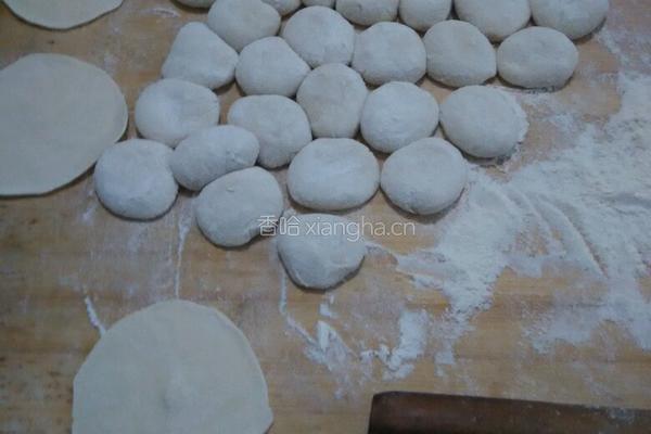 青萝卜猪肉水饺的做法图解9