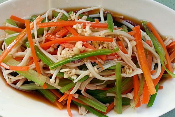 凉拌芹菜金针菇的做法图解6