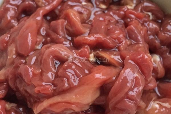 黑胡椒牛肉意面的做法图解2