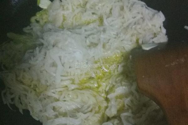 酸菜粉牛肉丸的做法图解1