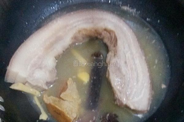 平菇扣肉的做法图解3