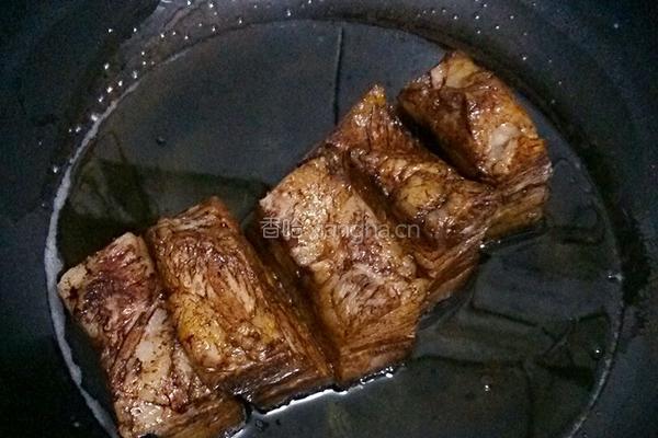 平菇扣肉的做法图解7