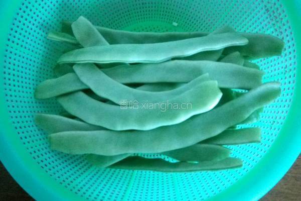 干锅豆角的做法图解1